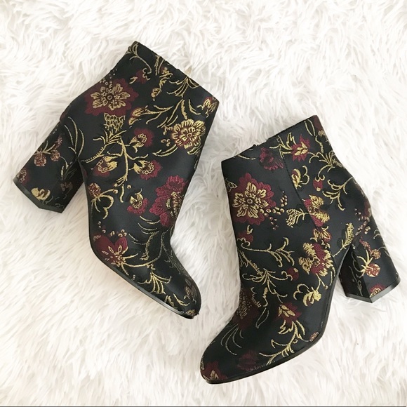 ANTONIO MELANI Shoes - Antonio Melani Breeah Floral Jacquard Ankle Boots